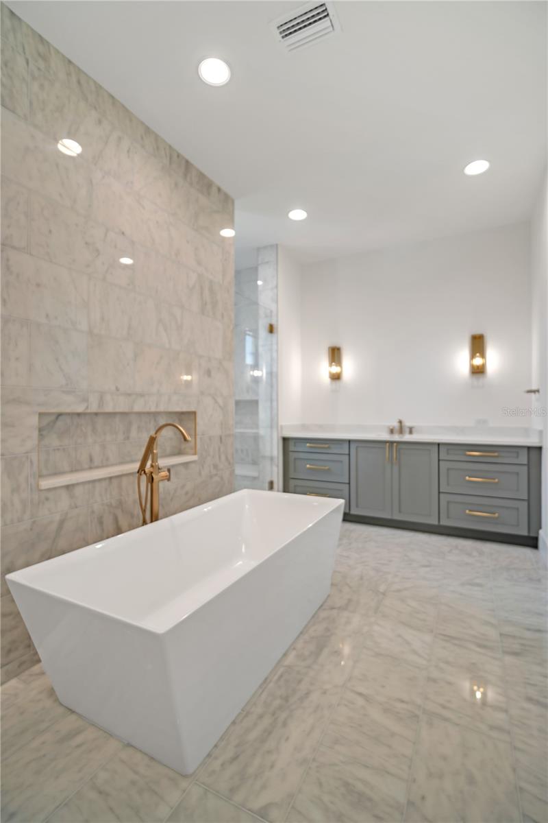 Listing photo id 18 for 4607 Lamb Avenue