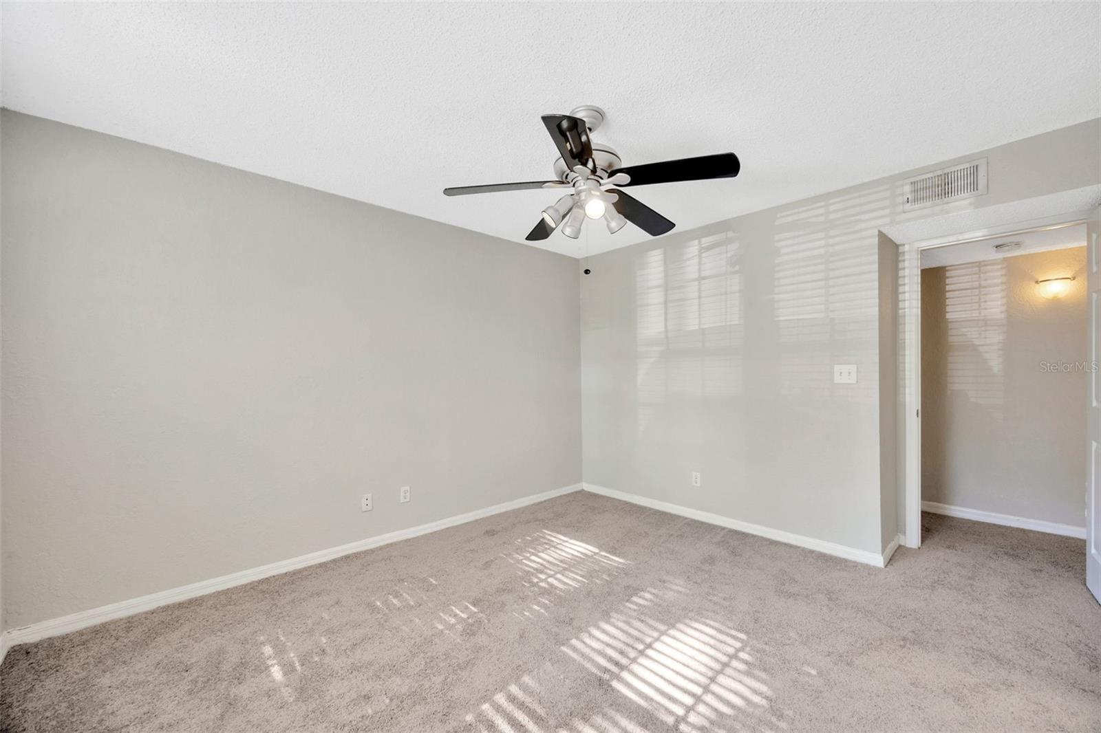 Image 23 of 46 For 3270 Haviland Court 101