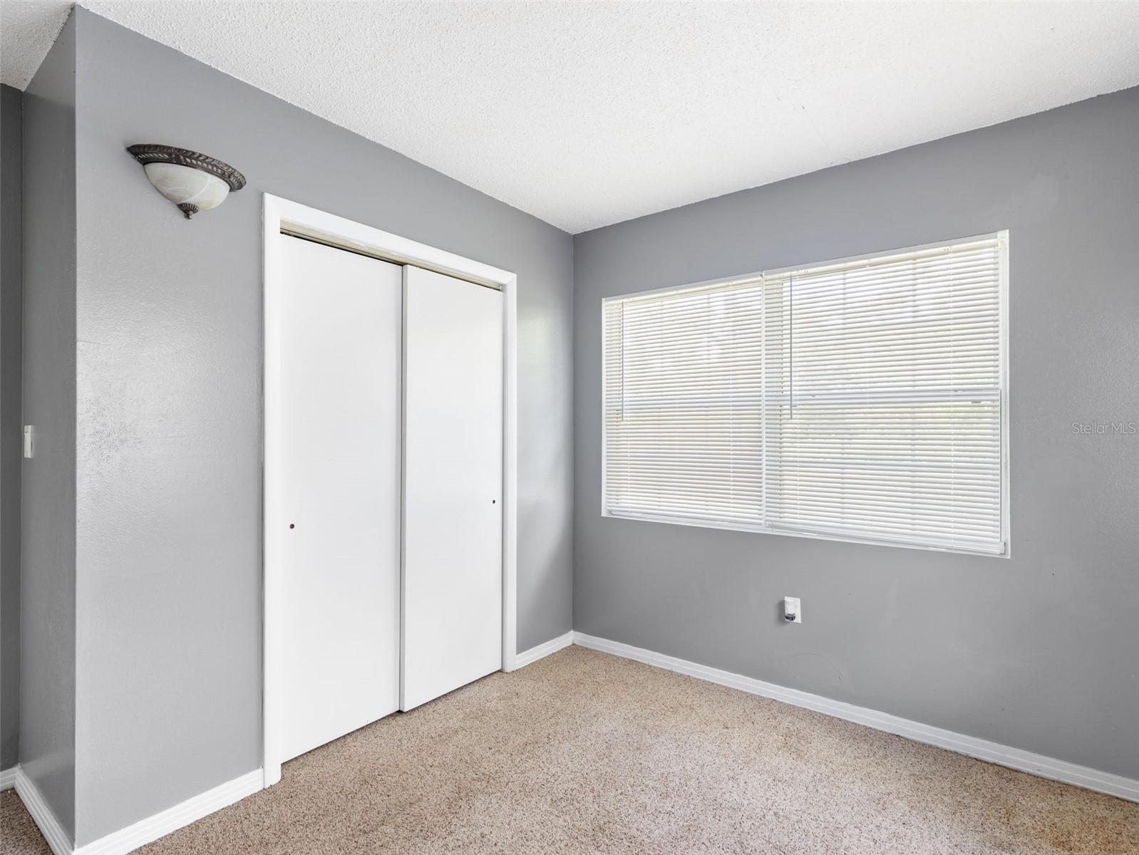 Listing photo id 8 for 10715 Northcut Avenue