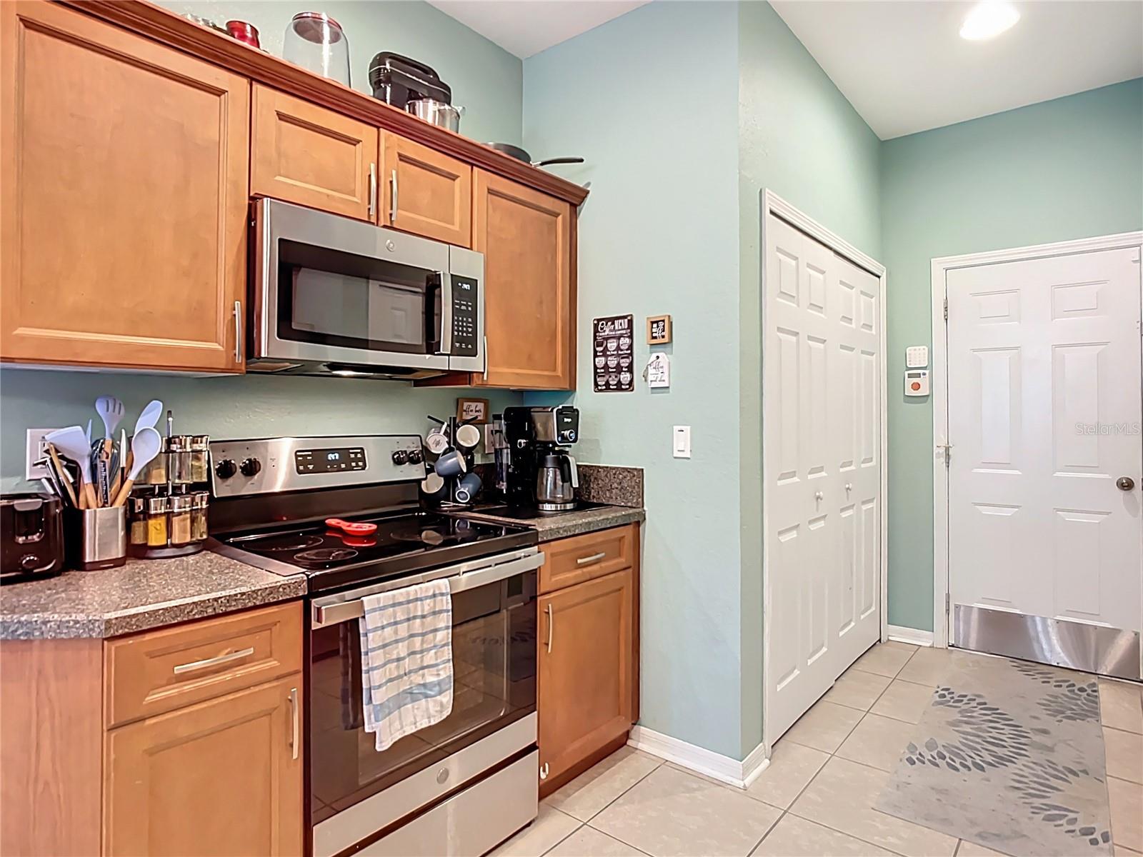 Listing photo id 9 for 11457 Captiva Kay Drive