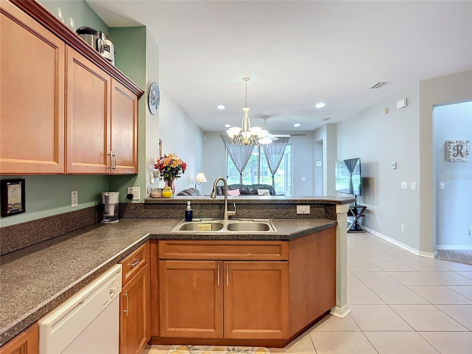 Listing photo id 11 for 11457 Captiva Kay Drive