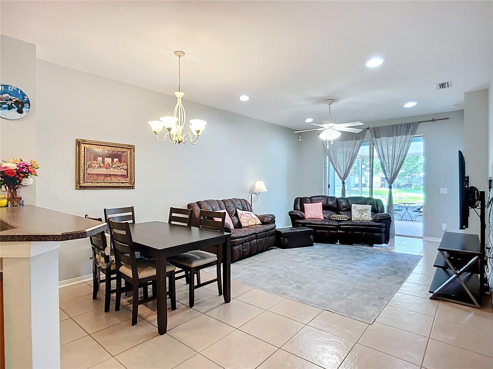 Listing photo id 12 for 11457 Captiva Kay Drive