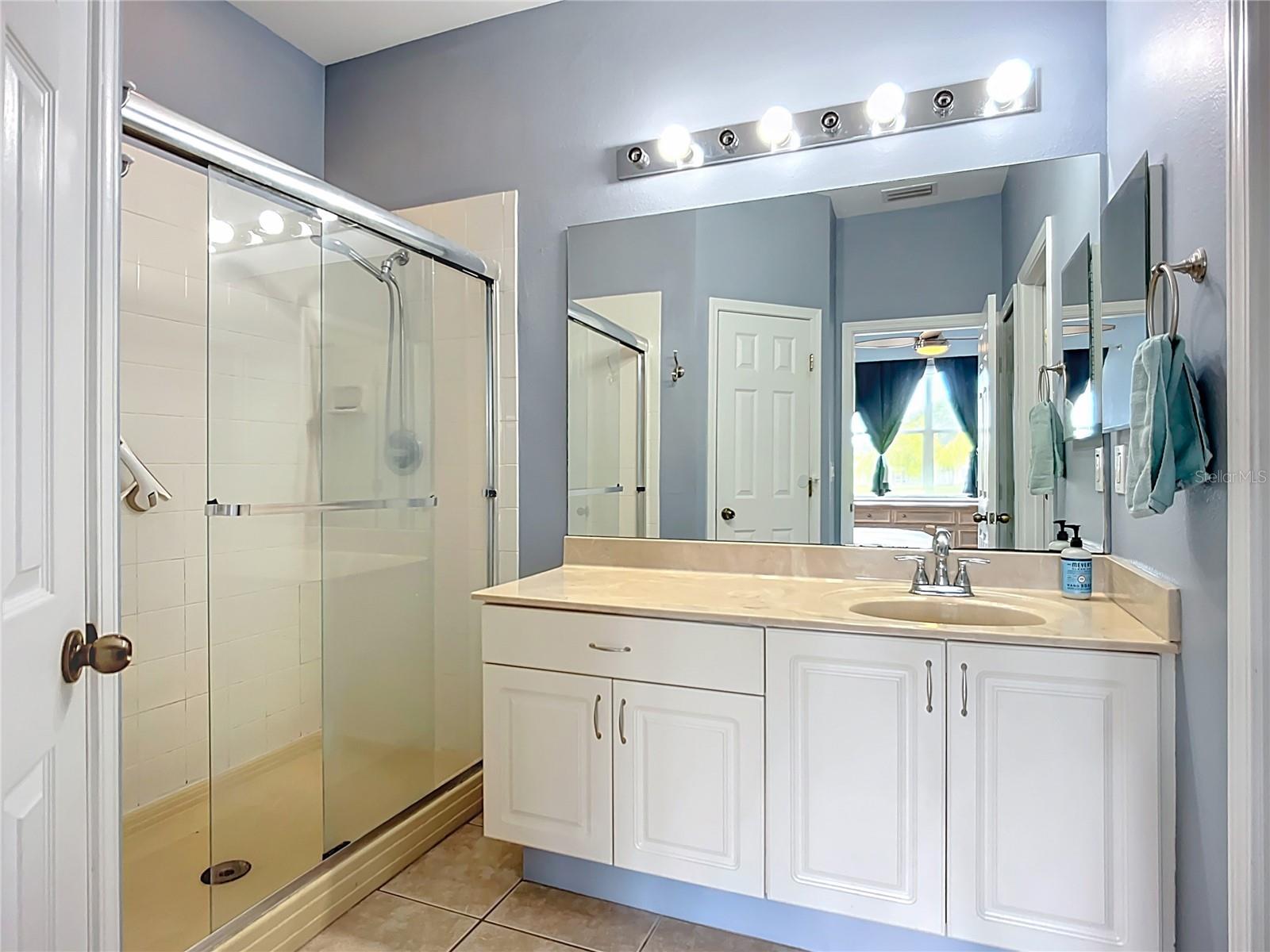 Listing photo id 27 for 11457 Captiva Kay Drive