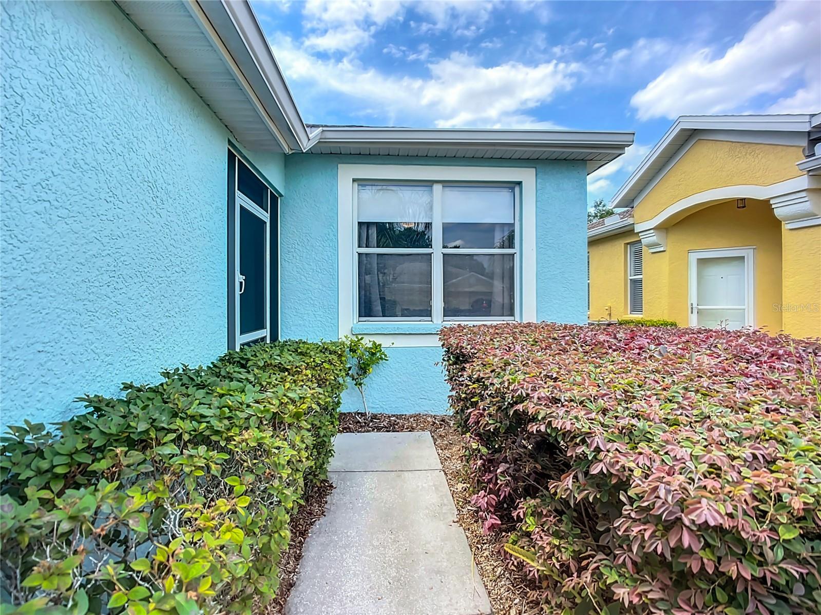 Listing photo id 2 for 11457 Captiva Kay Drive
