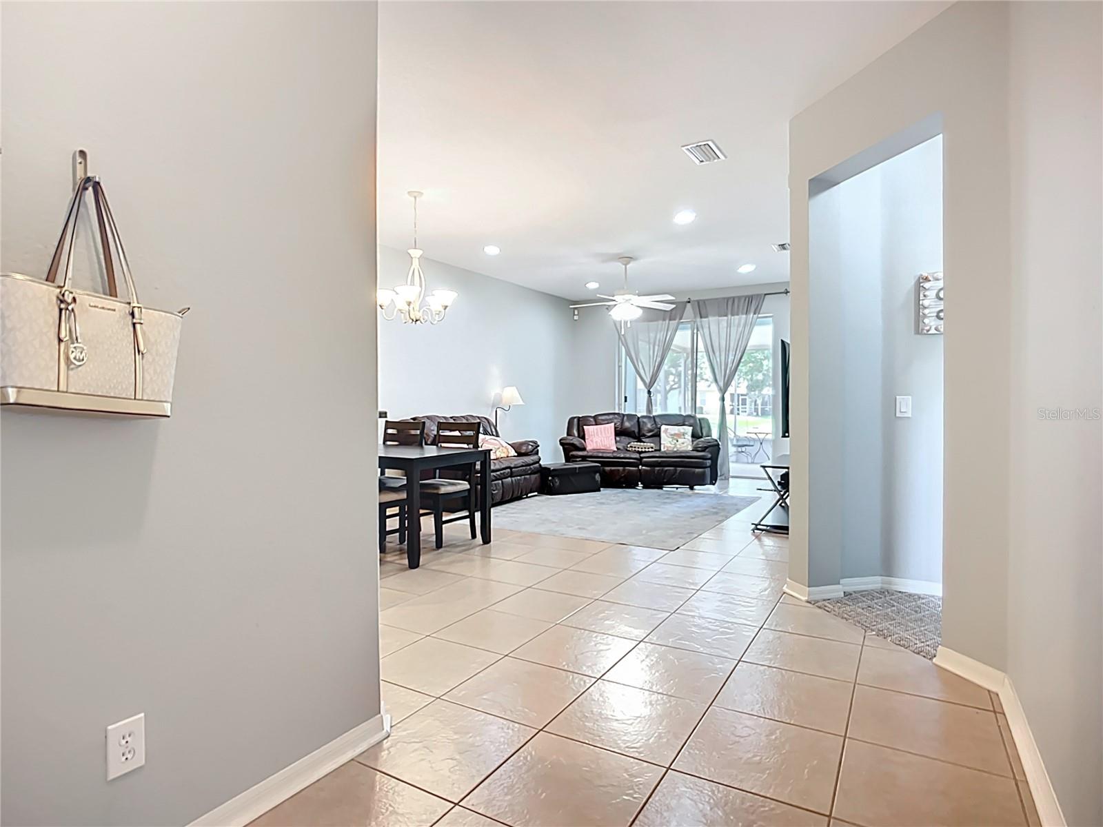 Listing photo id 5 for 11457 Captiva Kay Drive