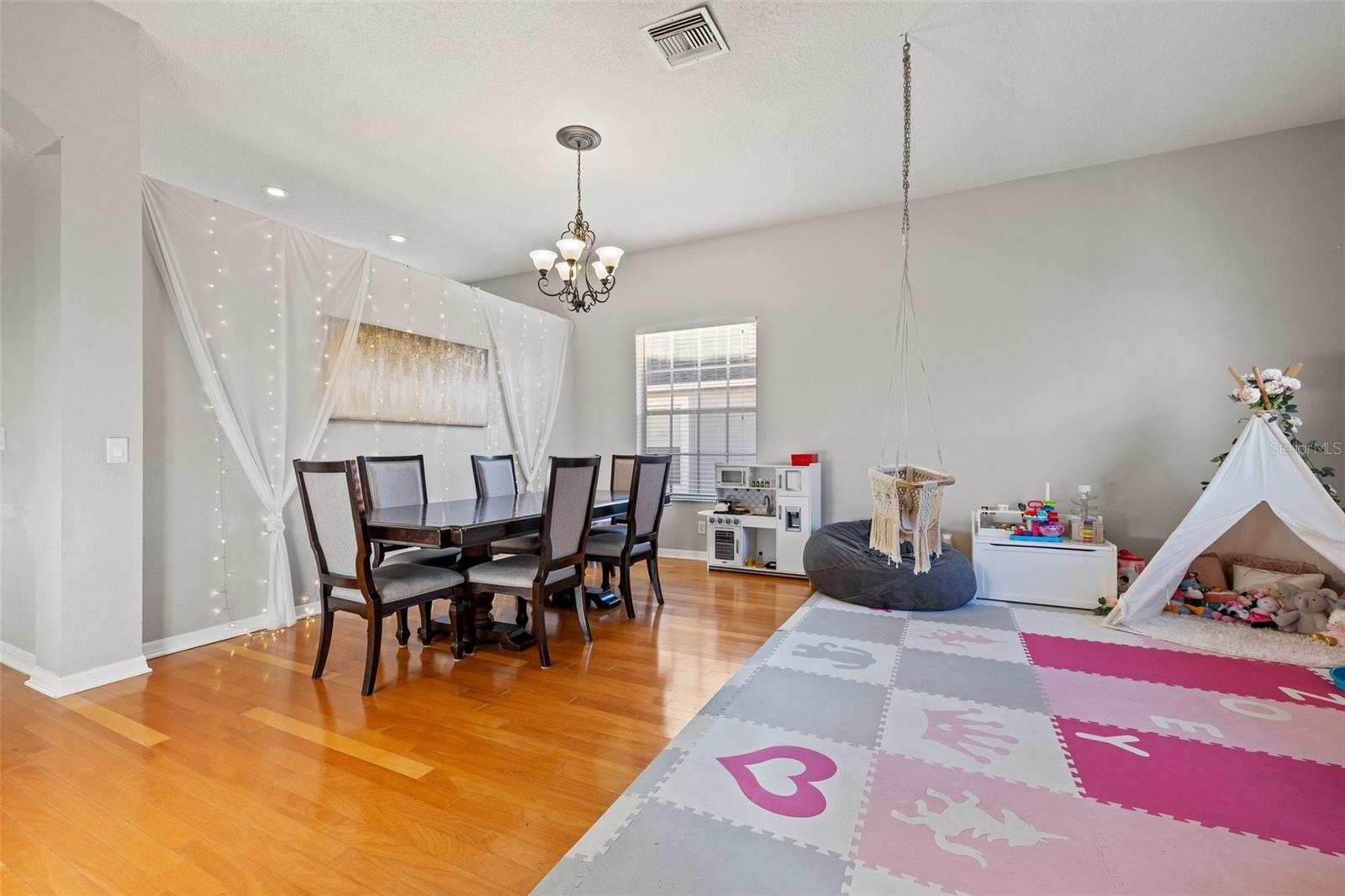 Image 3 of 30 For 11808 Lancashire Drive