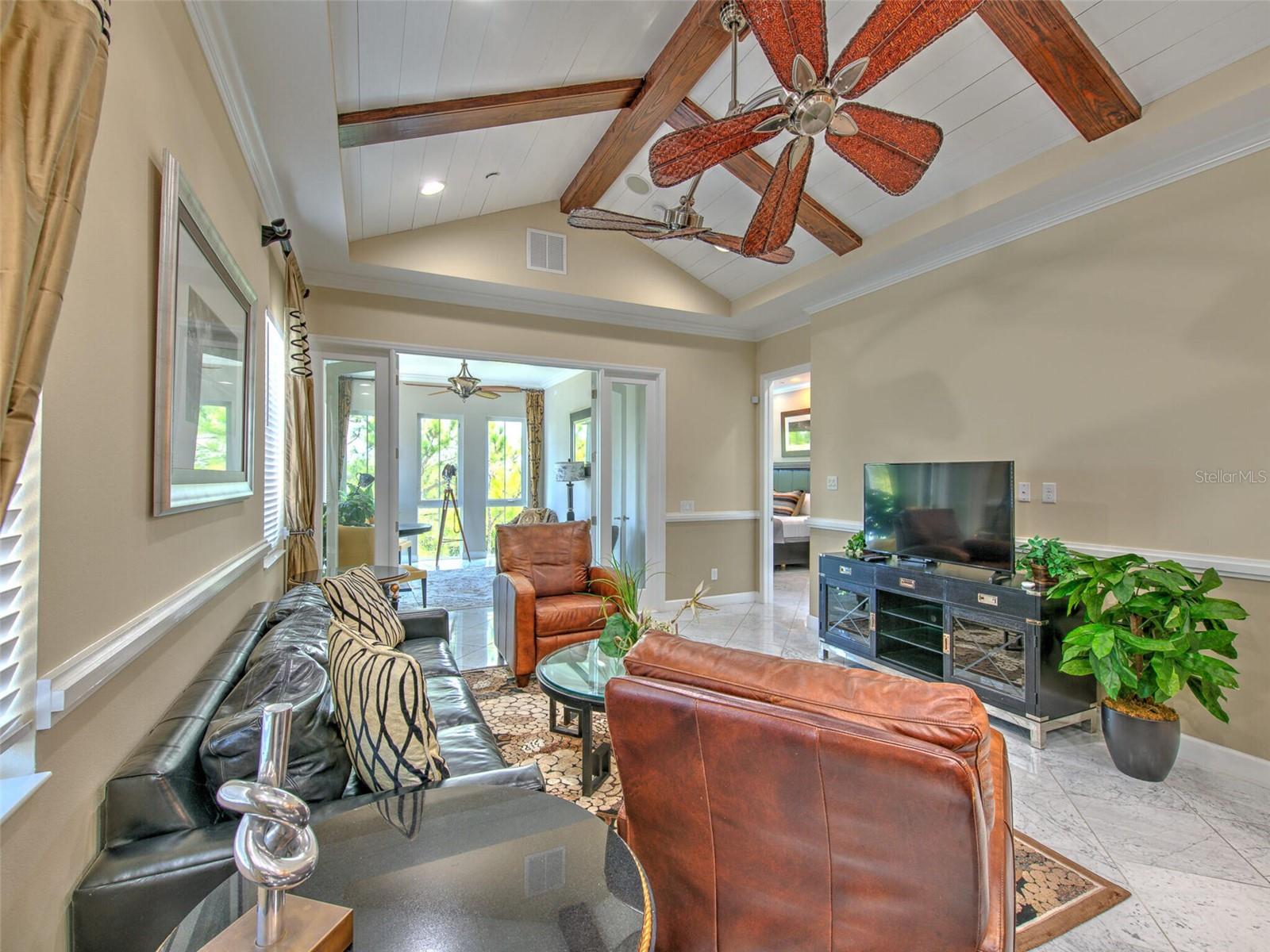 Image 17 of 55 For 325 Sapphire Lake Drive 201
