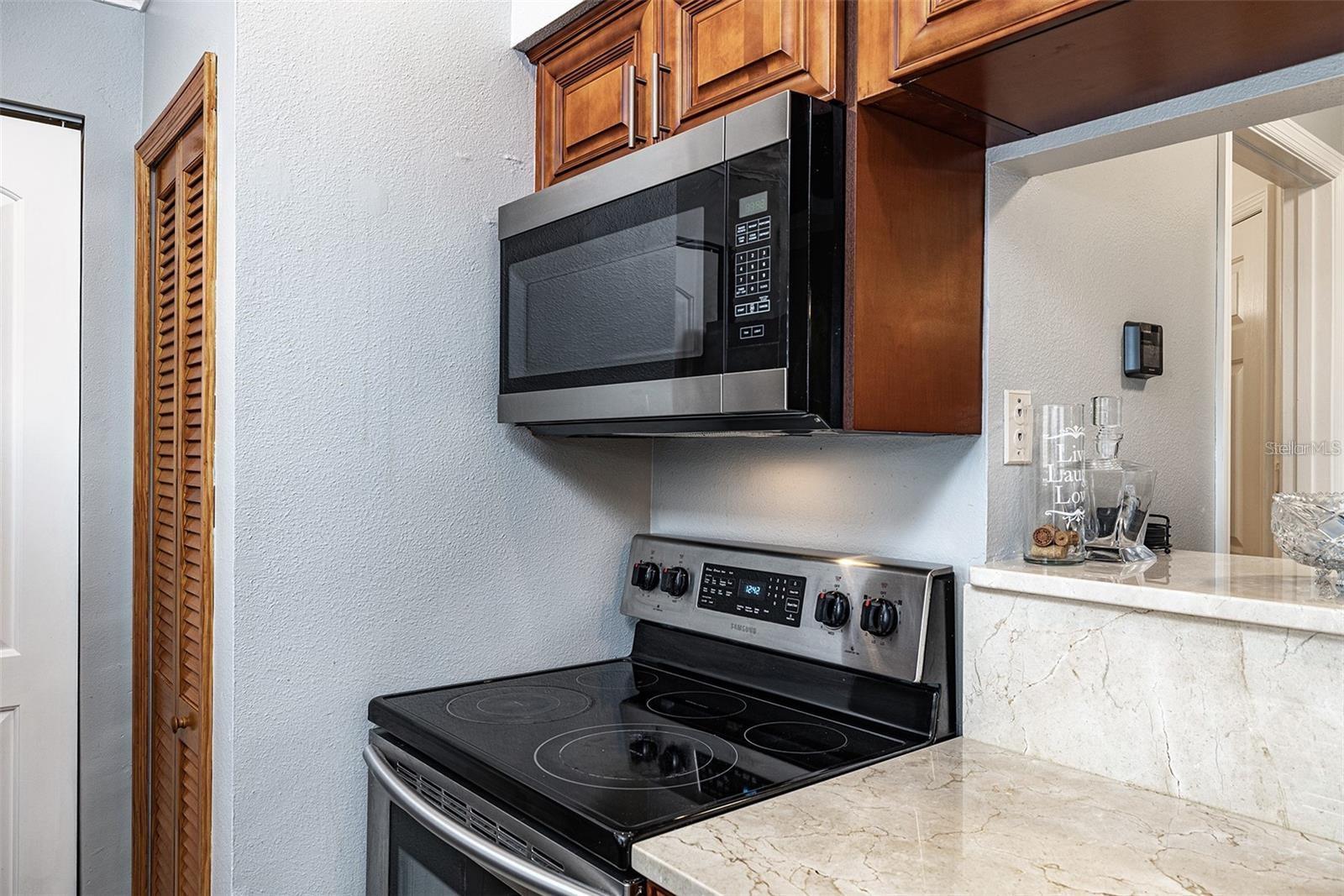 Image 10 of 27 For 8607 Fancy Finch Drive 202