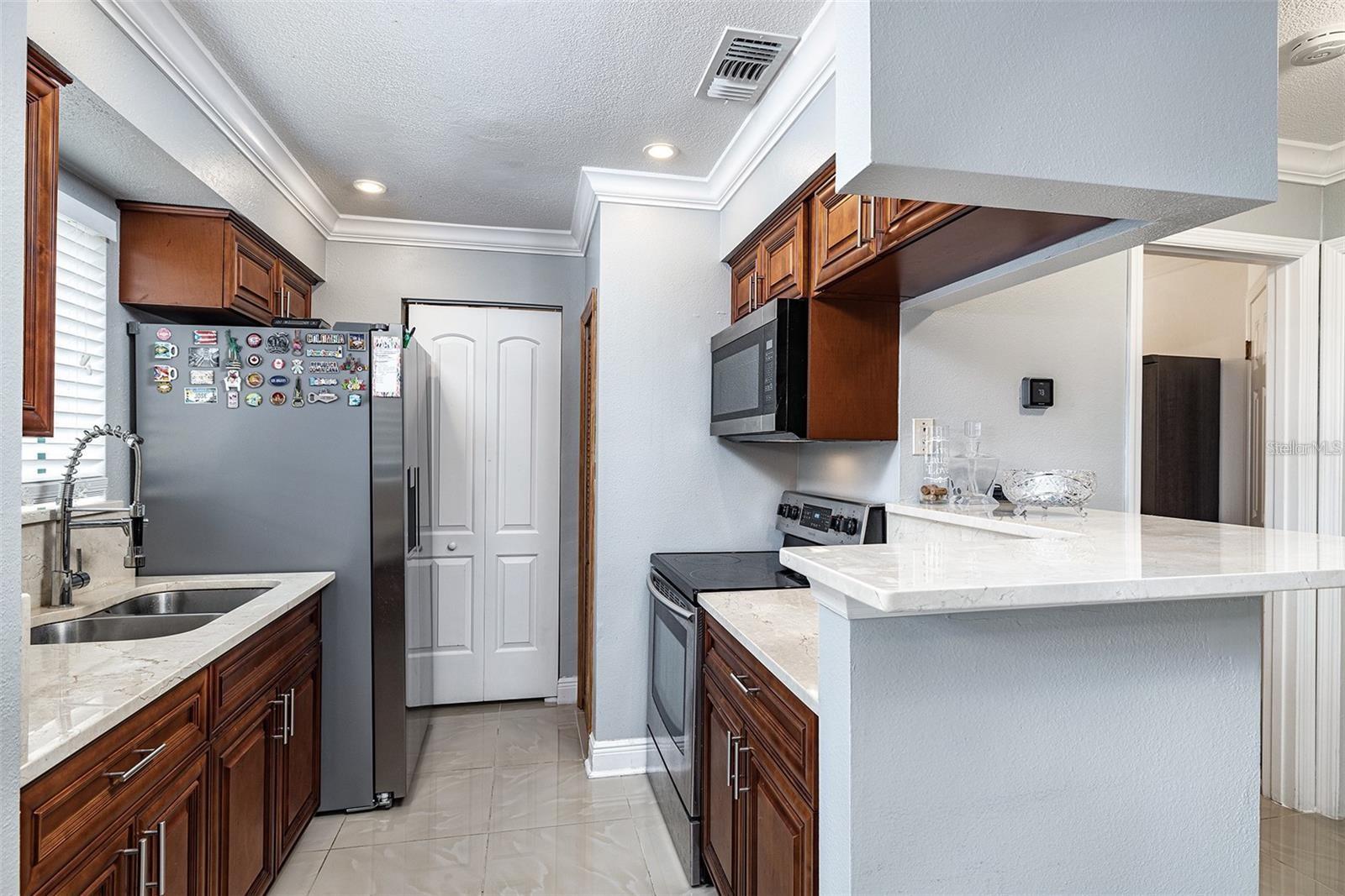 Image 7 of 27 For 8607 Fancy Finch Drive 202