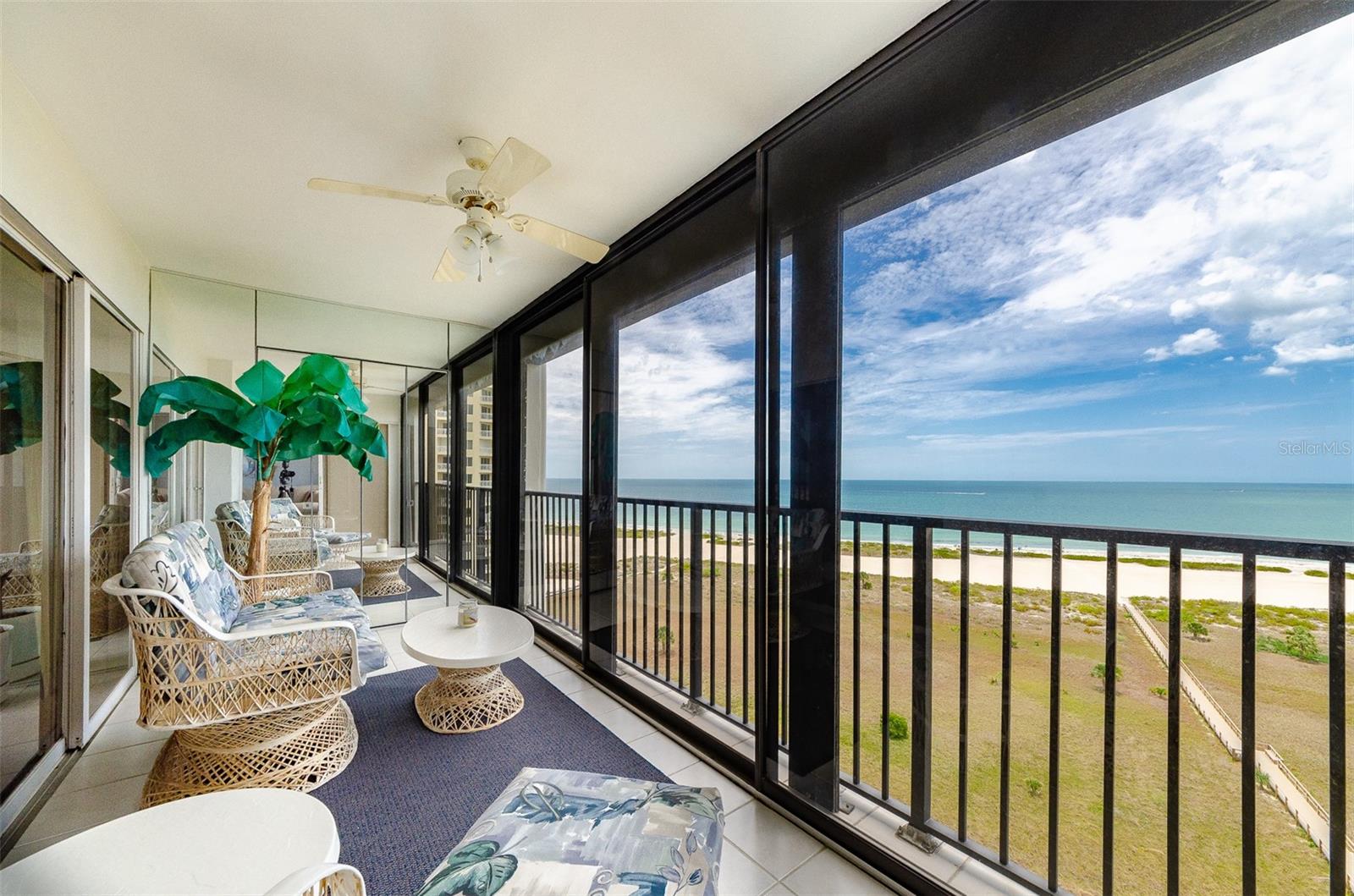 Listing photo id 10 for 1230 Gulf Boulevard 1402