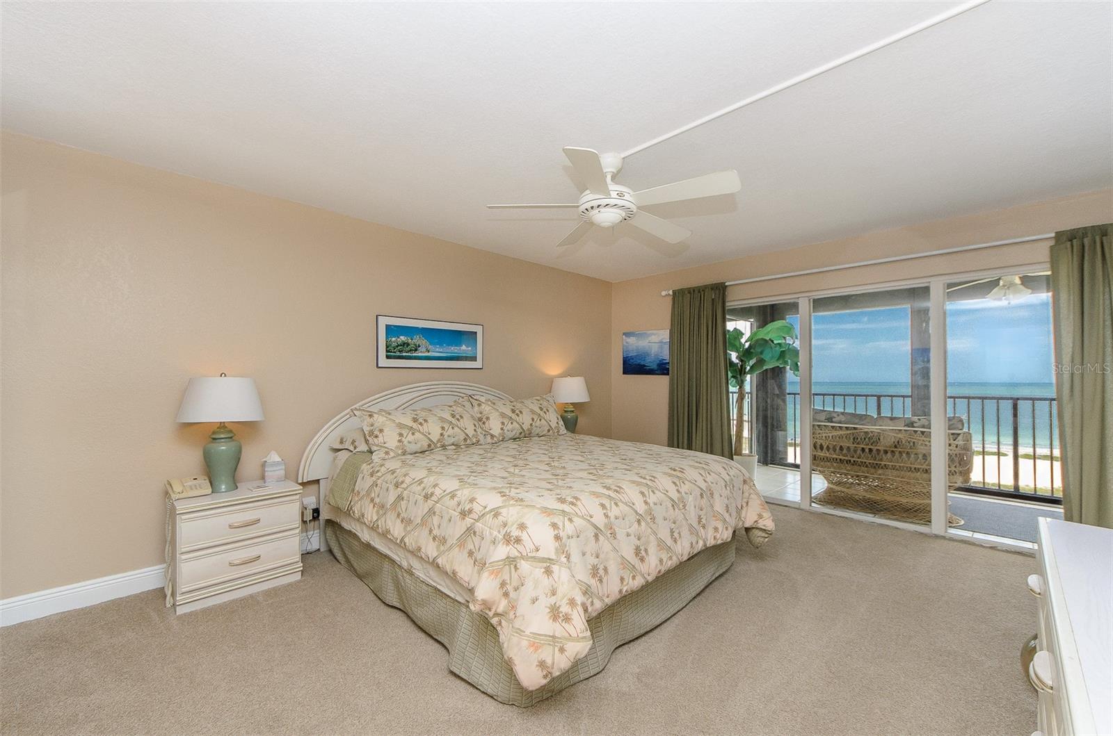 Listing photo id 14 for 1230 Gulf Boulevard 1402