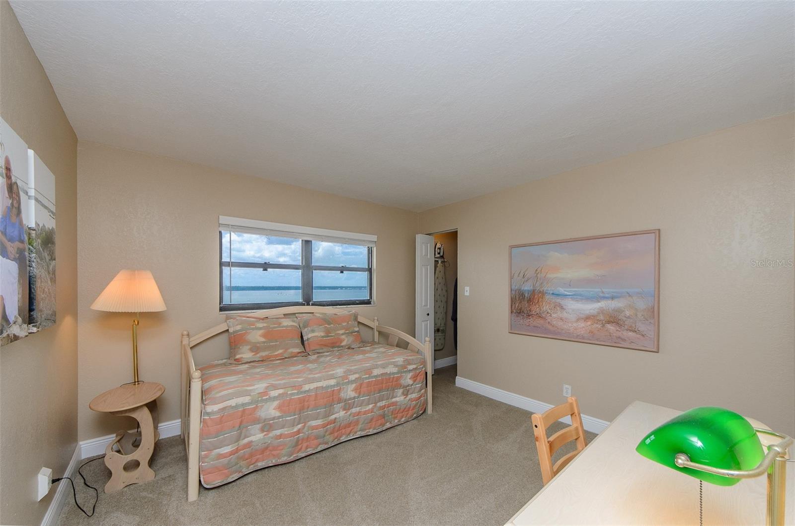 Listing photo id 17 for 1230 Gulf Boulevard 1402