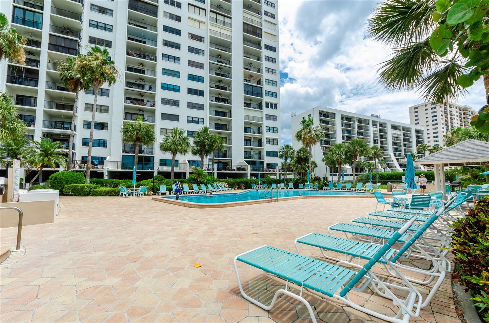 Listing photo id 24 for 1230 Gulf Boulevard 1402