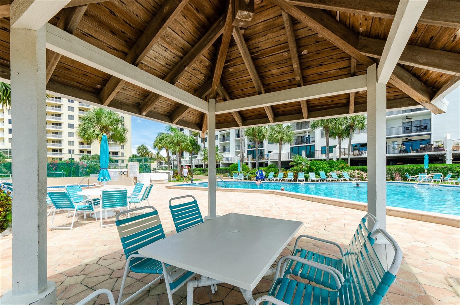 Listing photo id 26 for 1230 Gulf Boulevard 1402