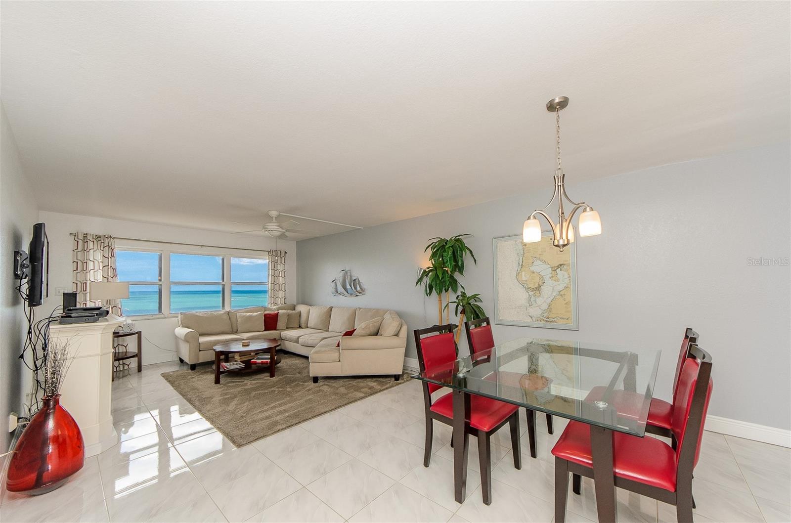 Listing photo id 6 for 1230 Gulf Boulevard 1402