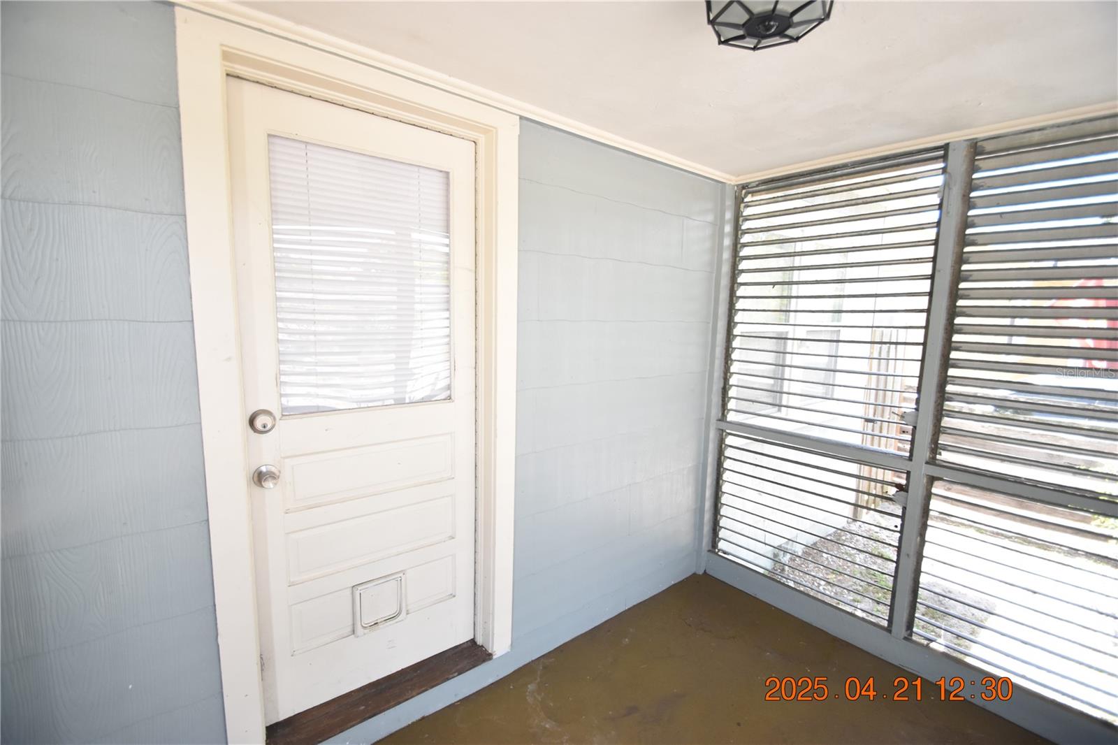 Image 13 of 38 For 3321 20th Street N
