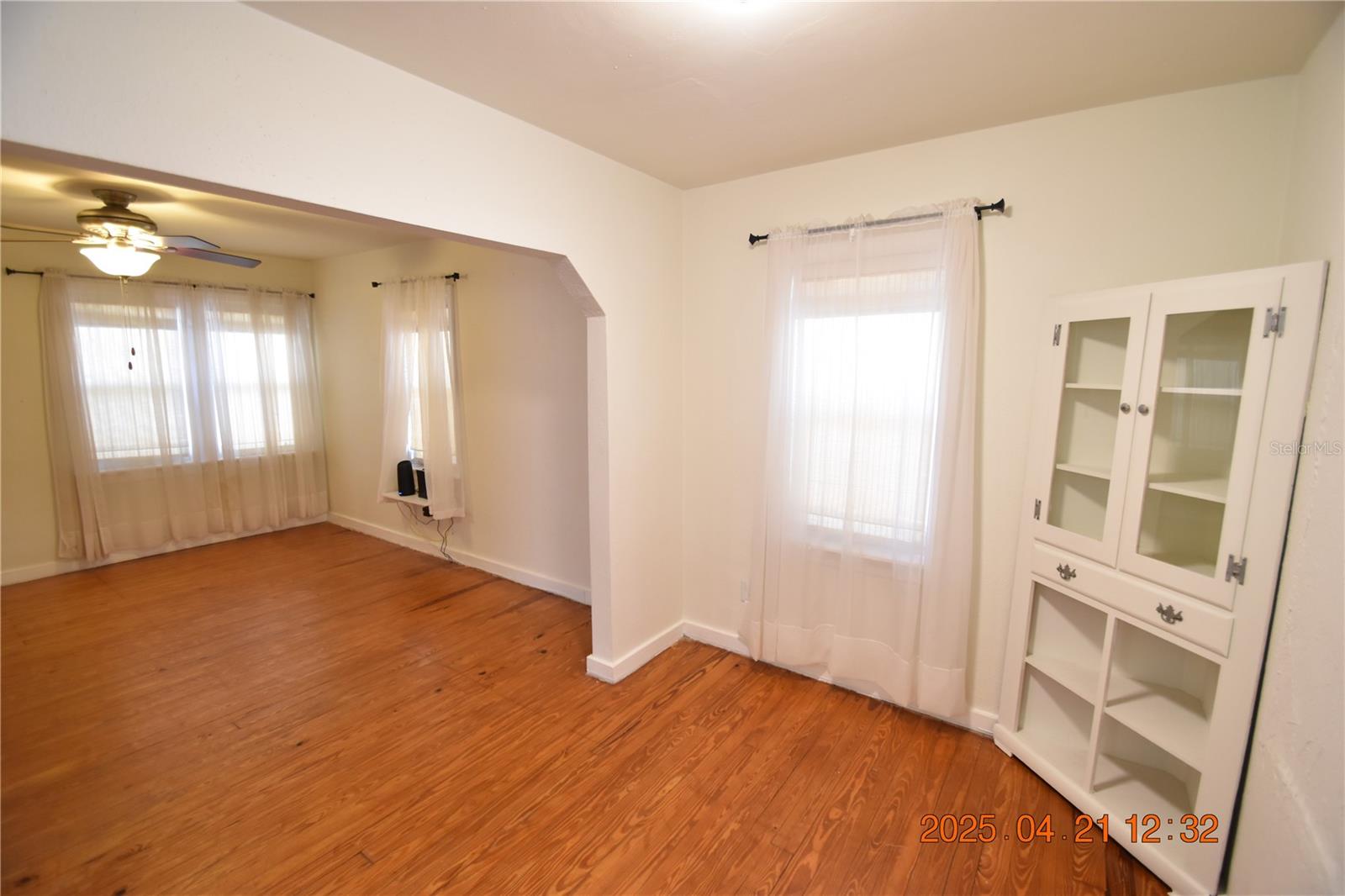 Image 22 of 38 For 3321 20th Street N