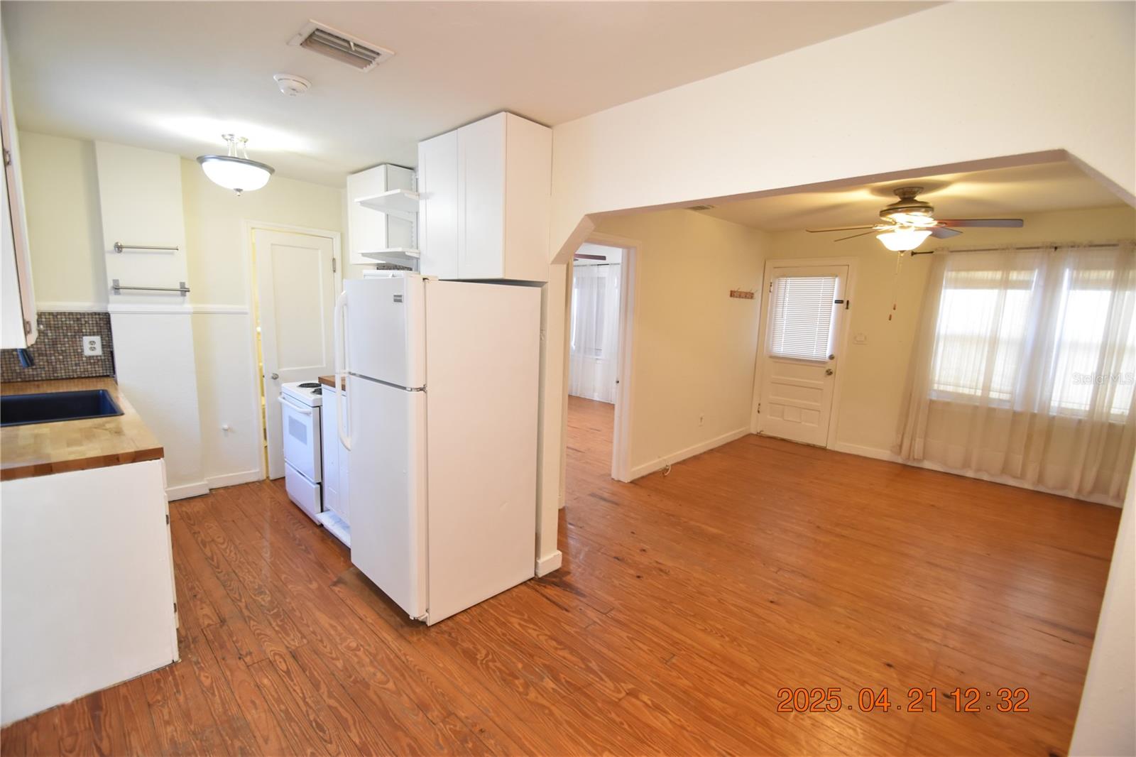 Image 23 of 38 For 3321 20th Street N