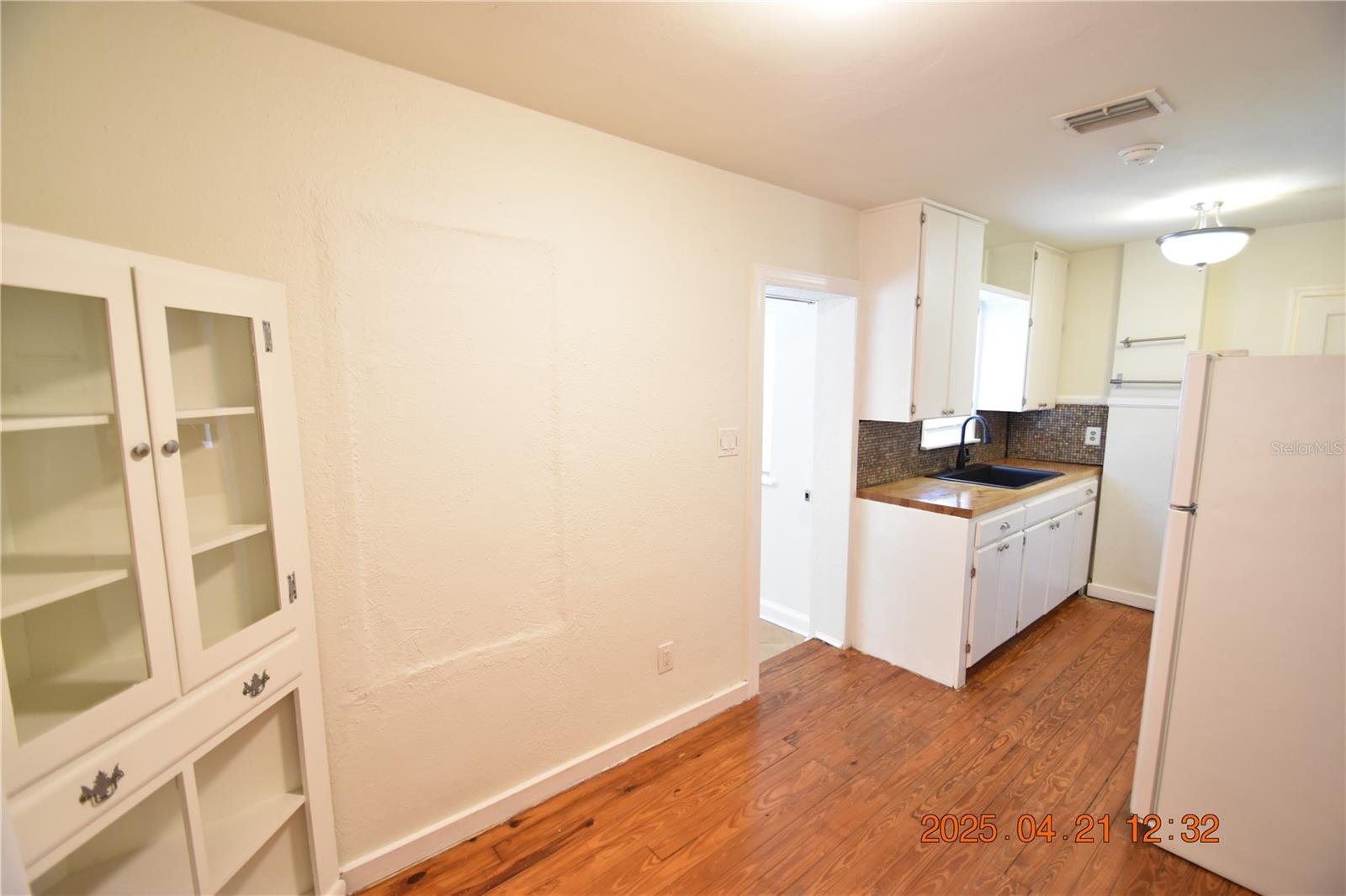 Image 24 of 38 For 3321 20th Street N