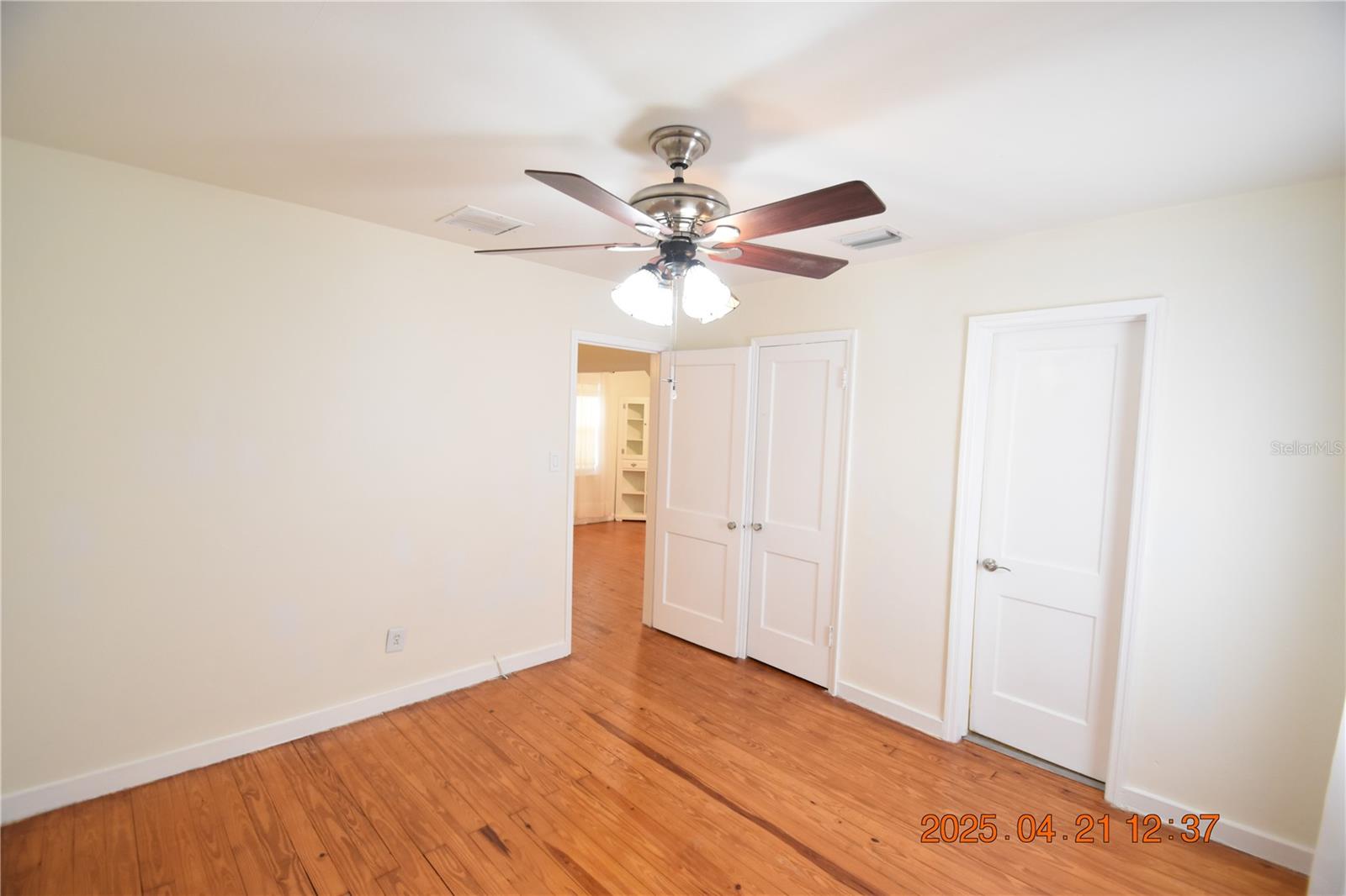 Image 32 of 38 For 3321 20th Street N