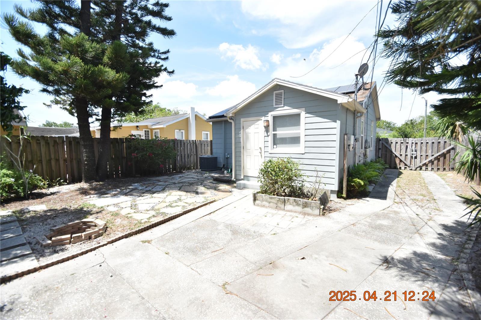 Image 5 of 38 For 3321 20th Street N