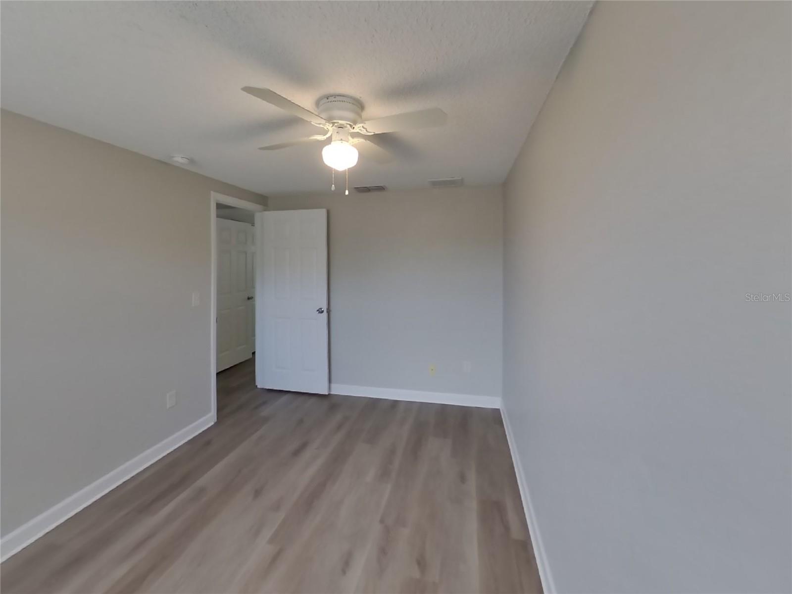 Image 13 of 19 For 1002 Windsor Hill Way