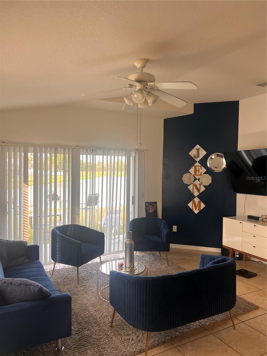 Image 3 of 7 For 6840 Aramon Court