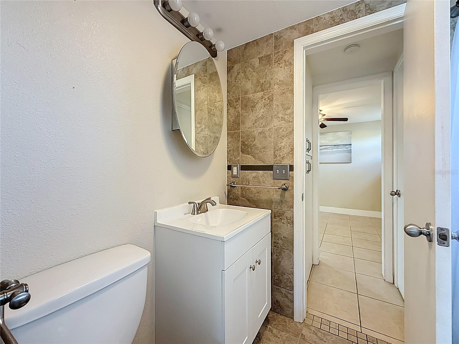 Image 15 of 39 For 2600 Paula Drive 2b