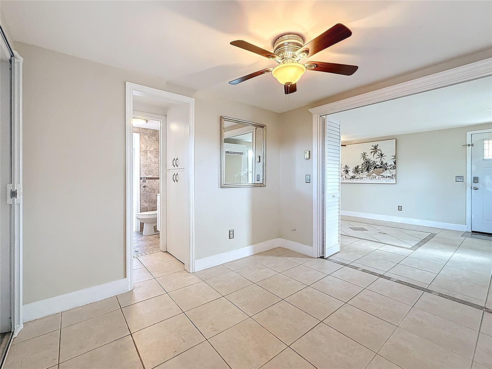 Image 18 of 39 For 2600 Paula Drive 2b