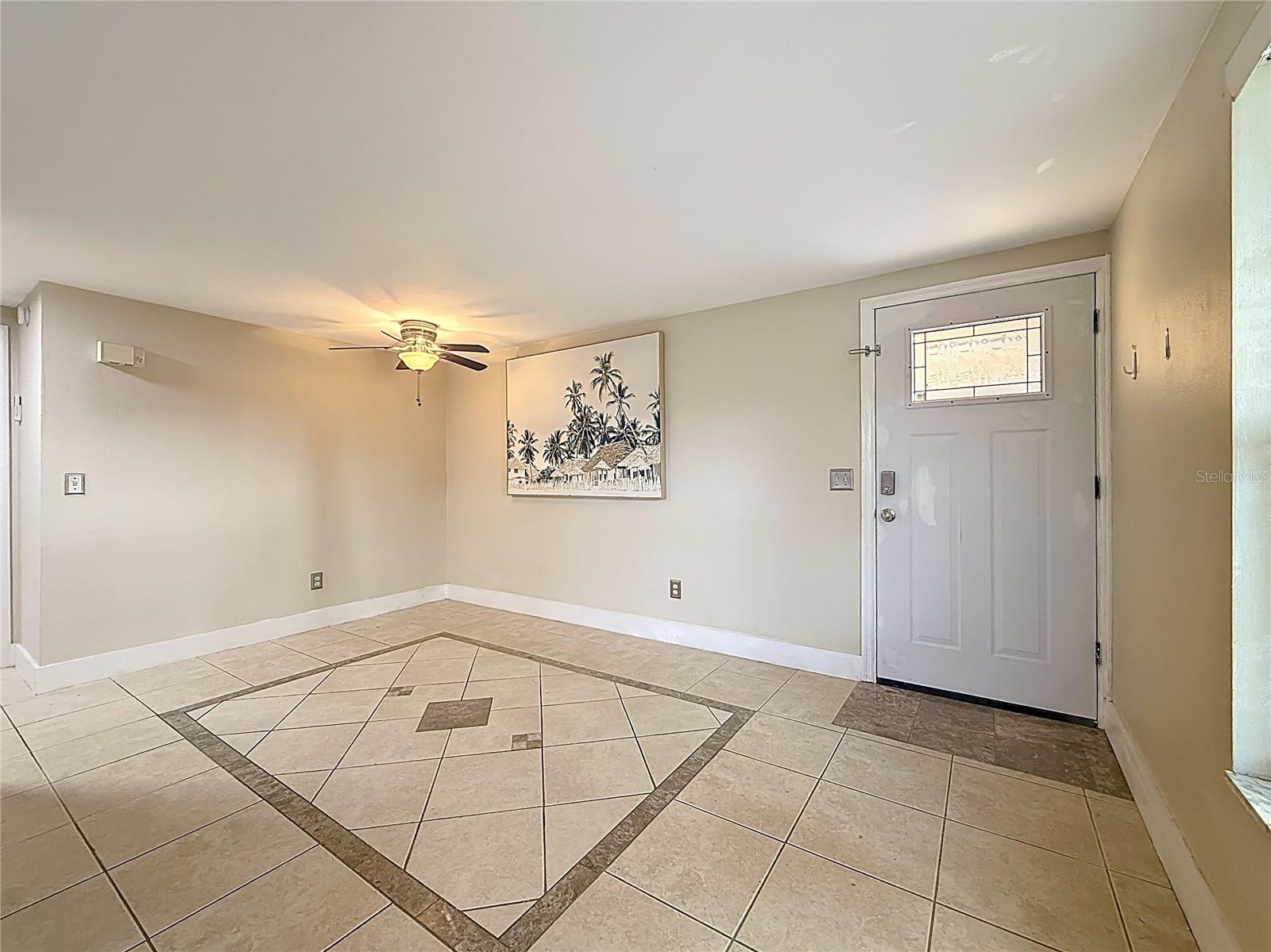 Image 5 of 39 For 2600 Paula Drive 2b