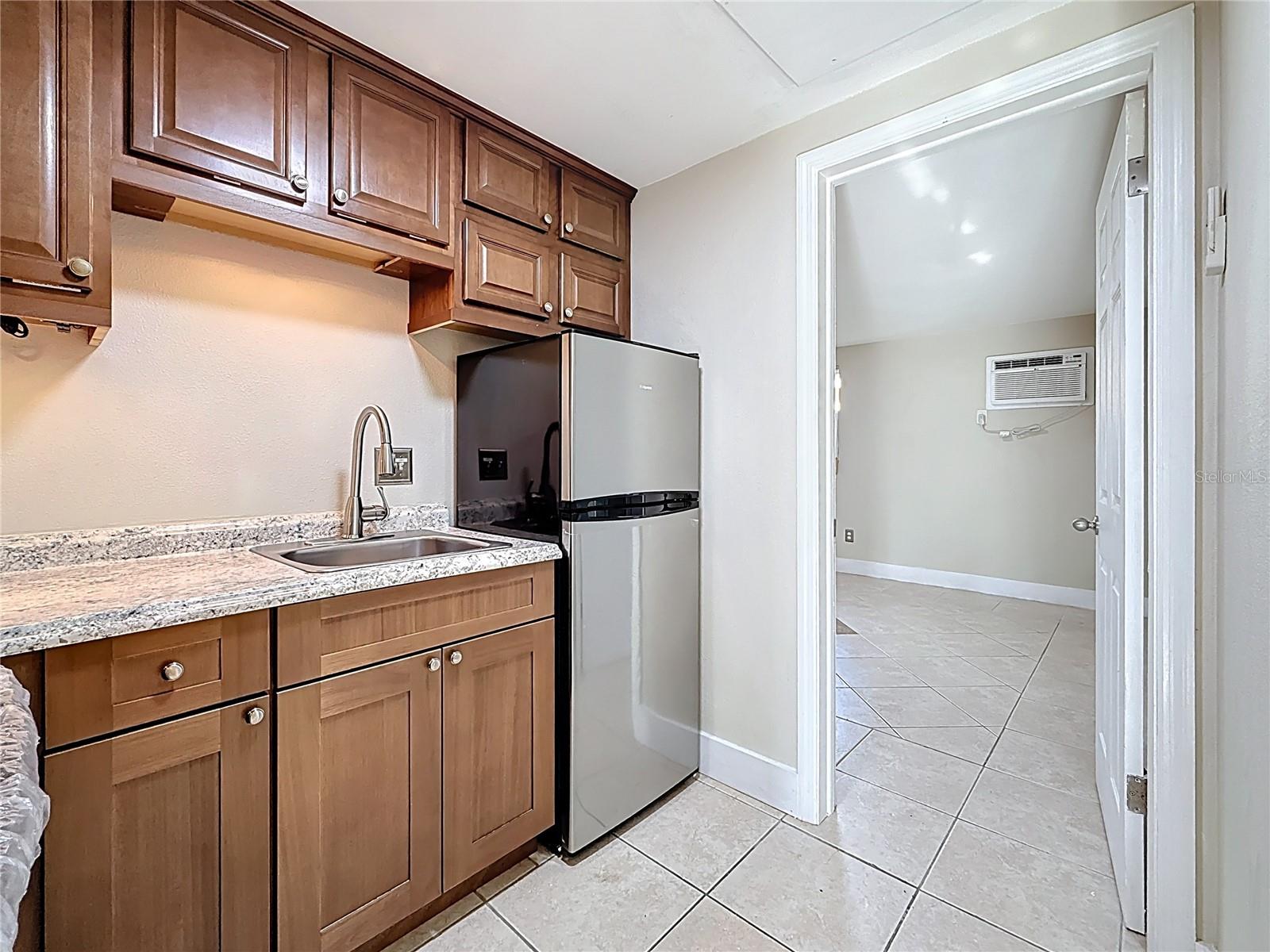 Image 9 of 39 For 2600 Paula Drive 2b