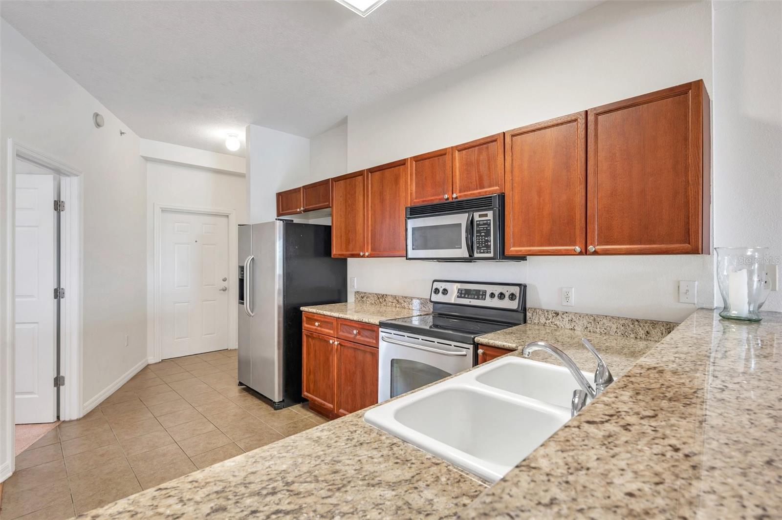 Image 7 of 29 For 316 8th Street S 302