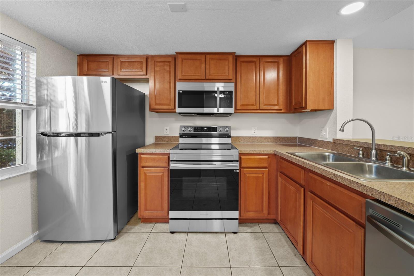 Image 4 of 23 For 3840 34th Avenue S 101