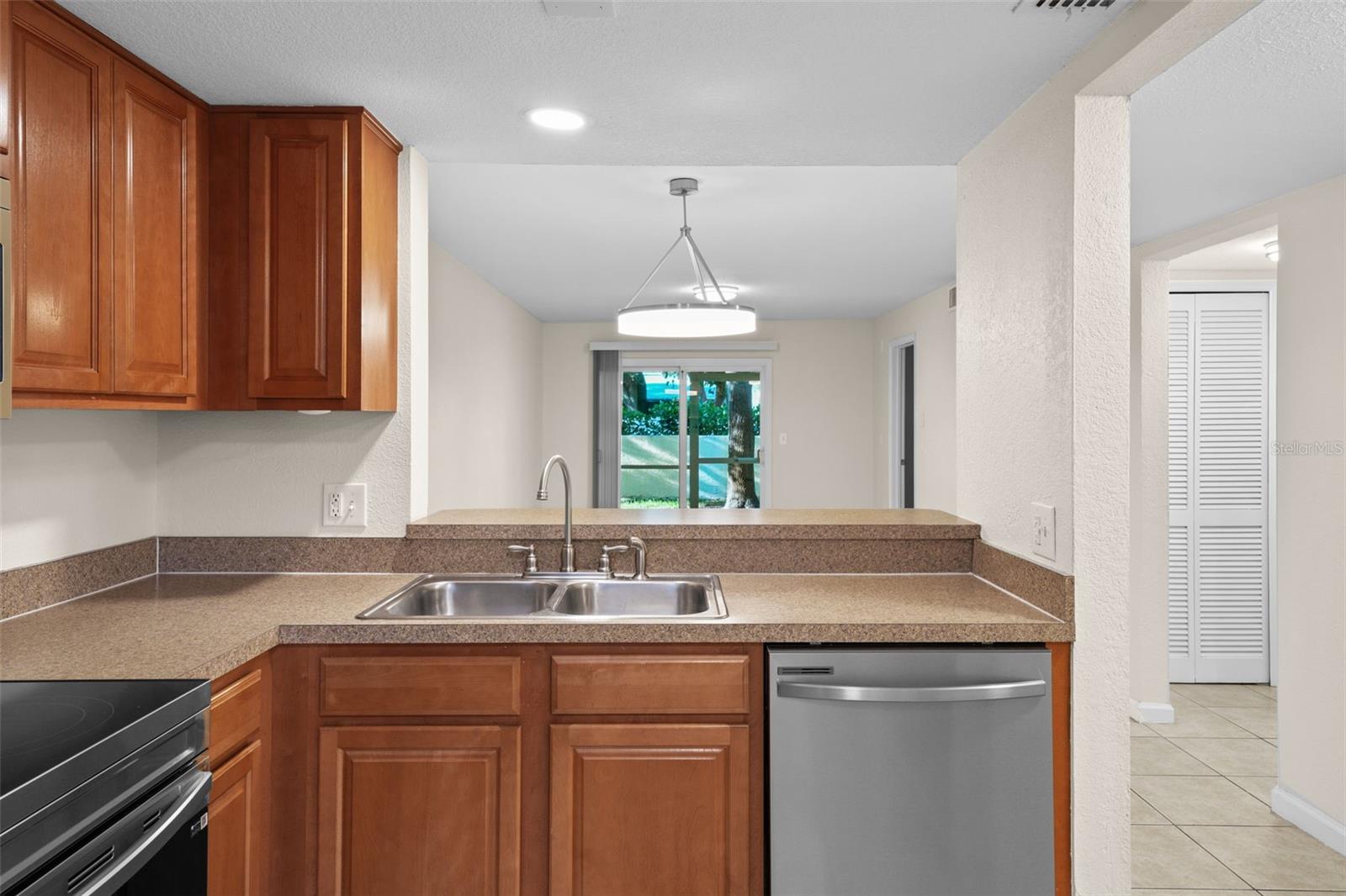 Image 5 of 23 For 3840 34th Avenue S 101