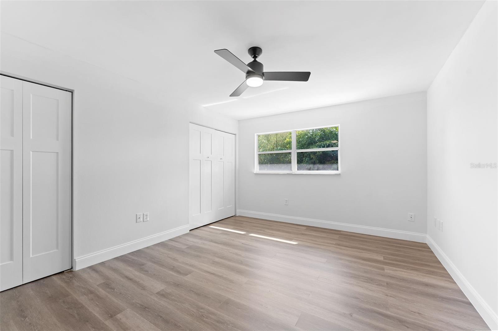 Image 13 of 35 For 1700 Azalea Court B