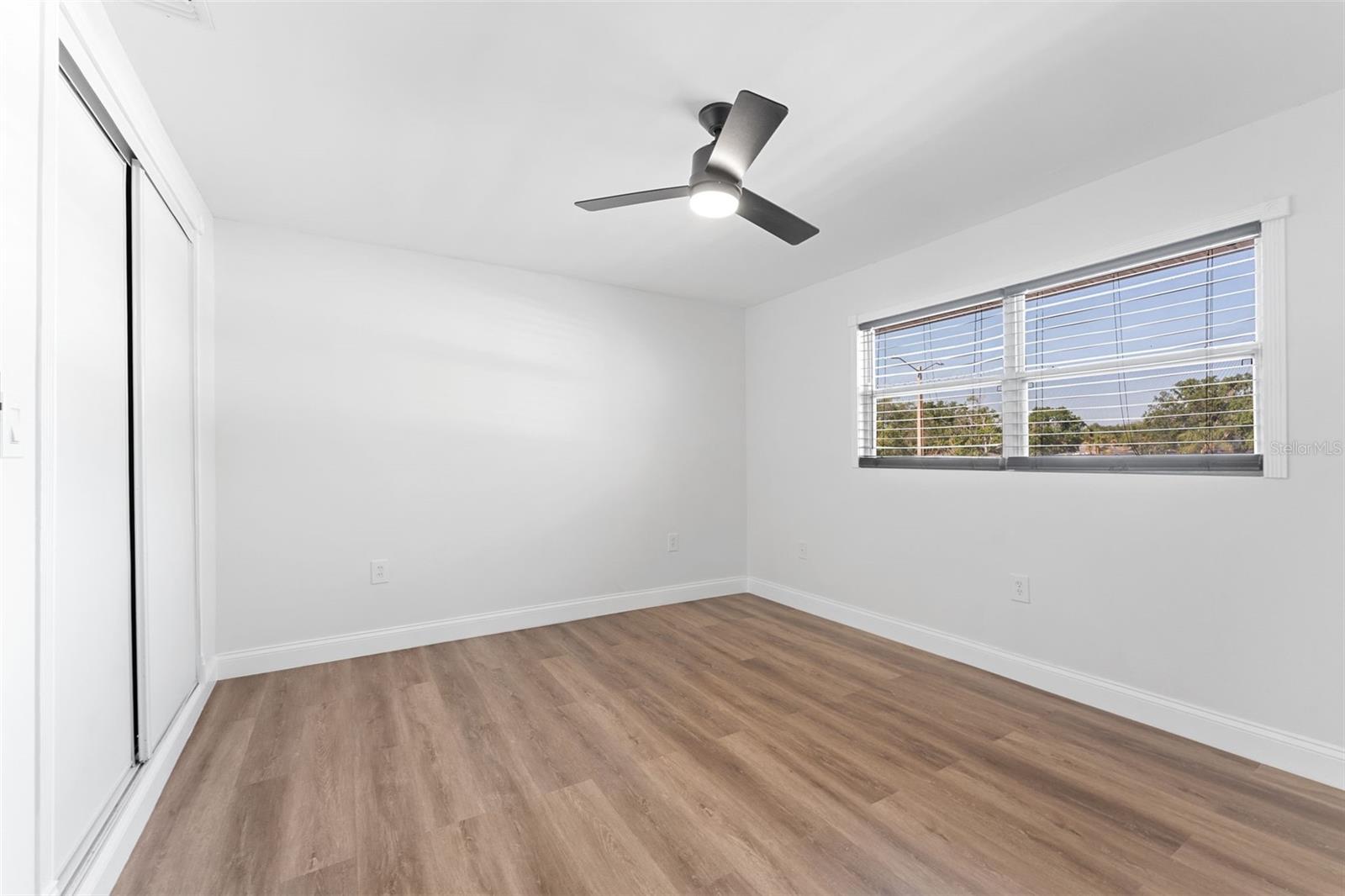 Image 18 of 35 For 1700 Azalea Court B