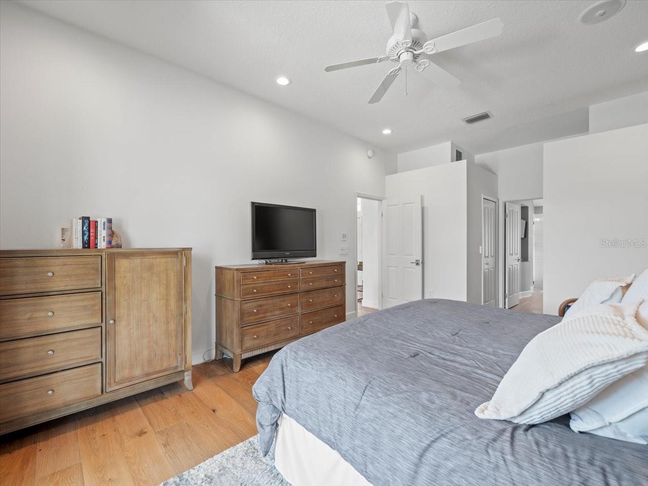 Image 16 of 42 For 17311 Hubers Court