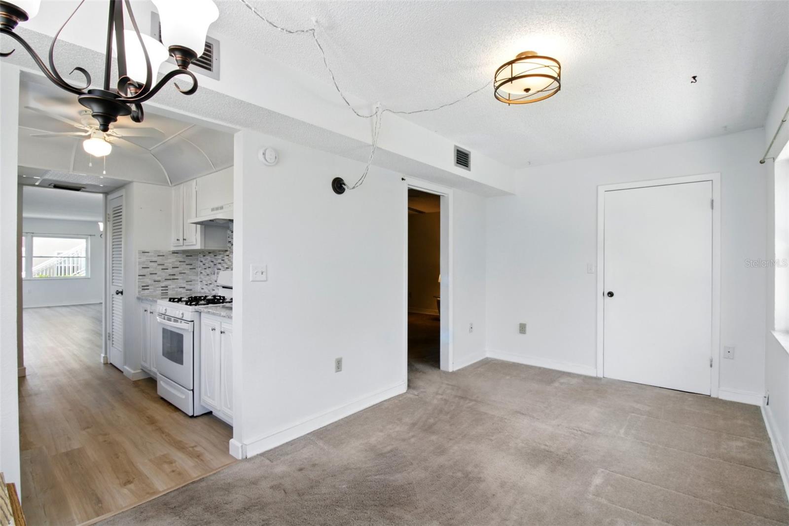 Image 9 of 37 For 10035 63rd Avenue N 12