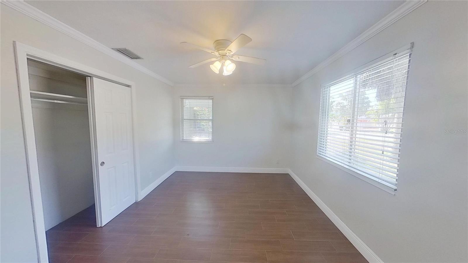 Image 18 of 39 For 5832 27th Avenue S
