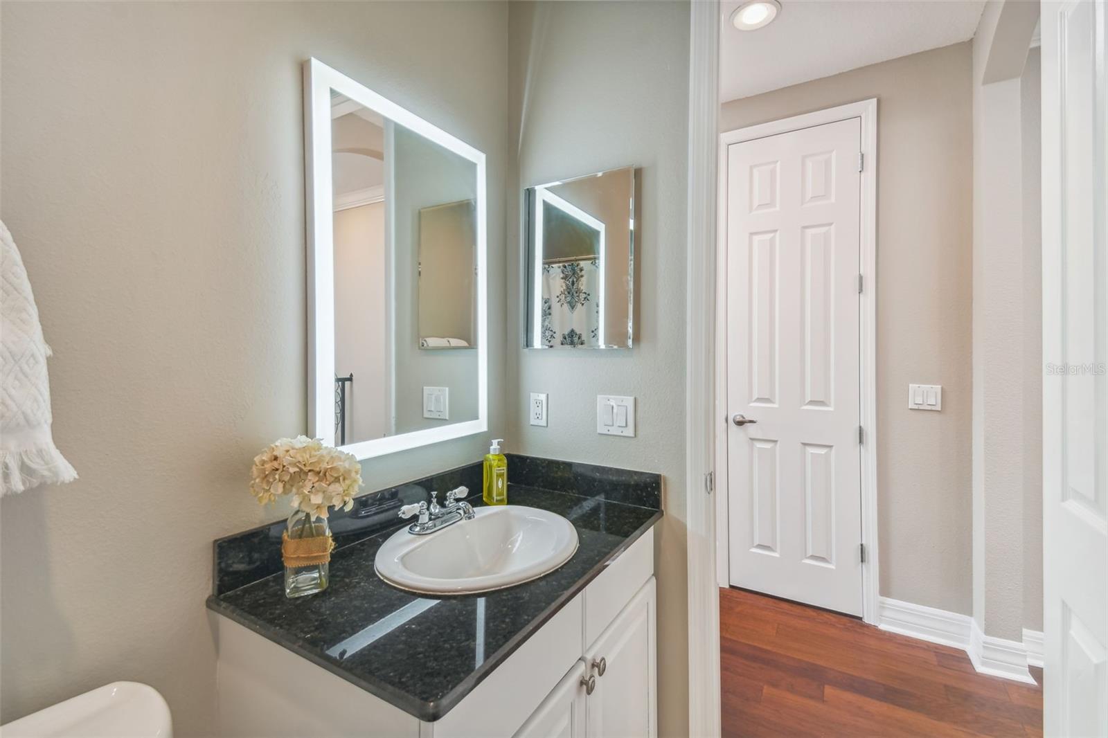 Image 43 of 53 For 2918 Hansen Manor Lane