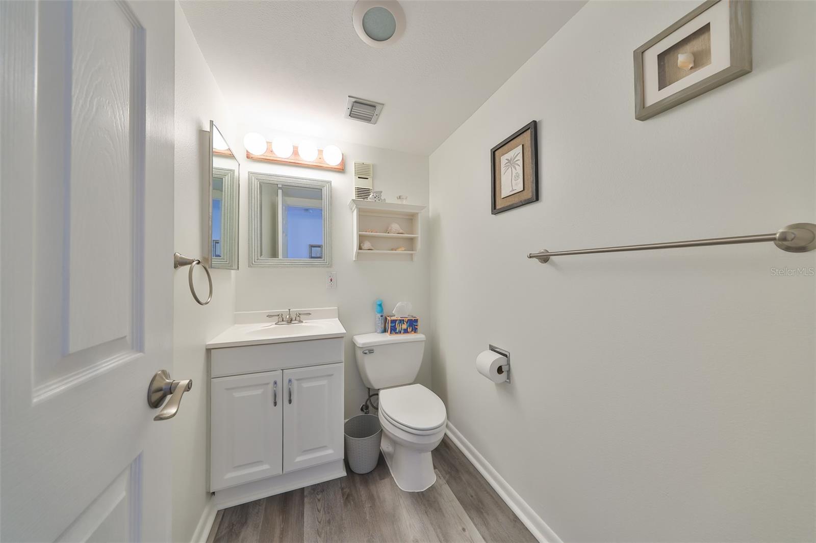 Image 18 of 28 For 1301 Gulf Boulevard 107