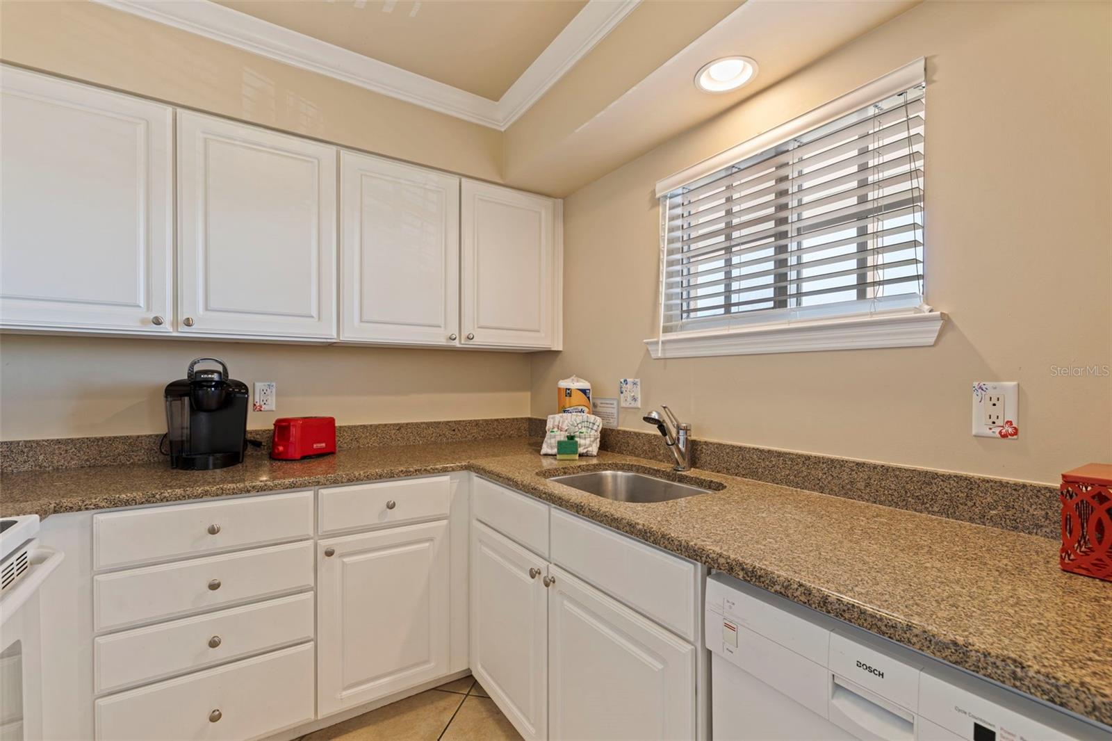 Image 14 of 37 For 19417 Gulf Boulevard E217