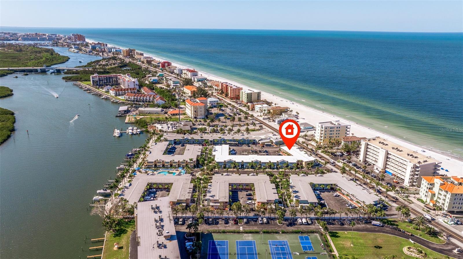 Image 34 of 37 For 19417 Gulf Boulevard E217