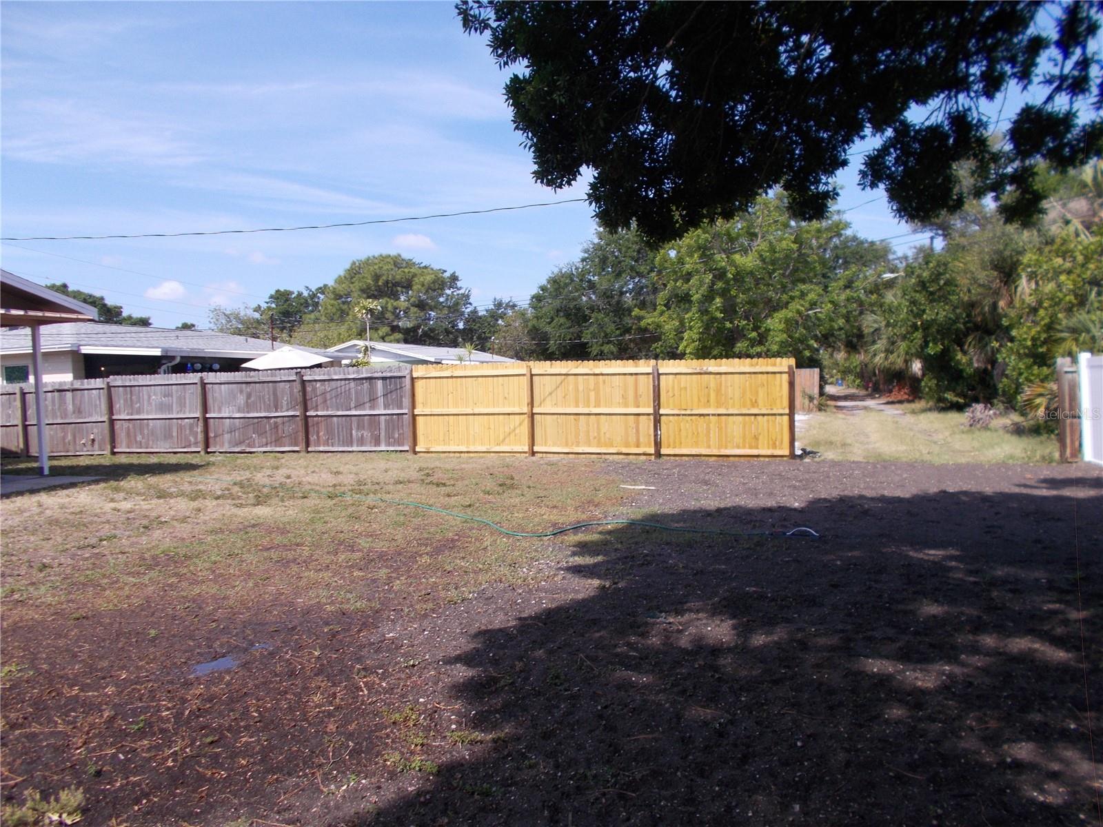 Image 3 of 23 For 433 73rd Avenue N