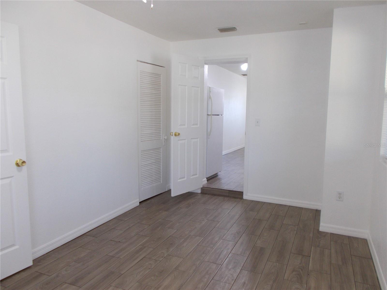 Image 9 of 23 For 433 73rd Avenue N