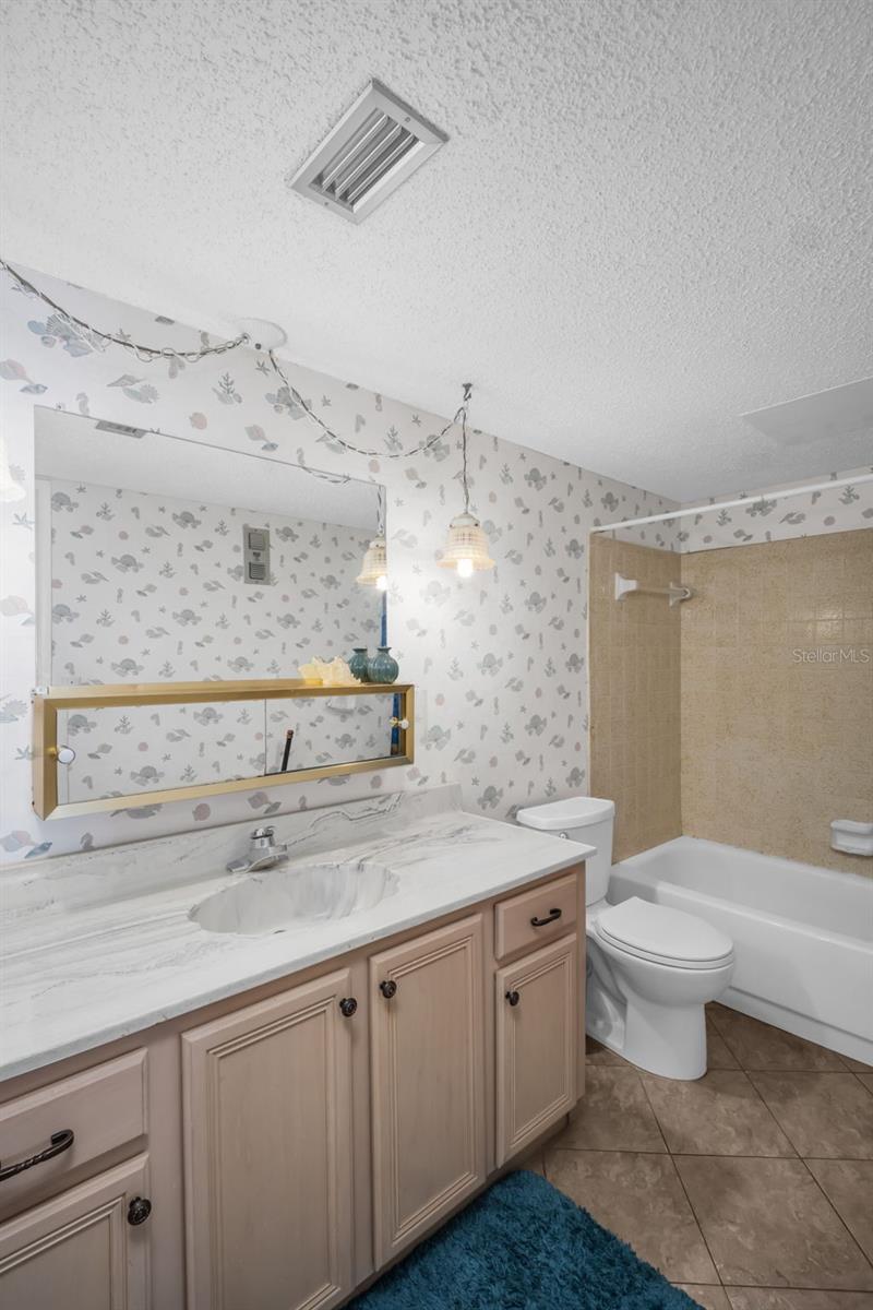 Image 22 of 28 For 5980 Shore Boulevard S 403