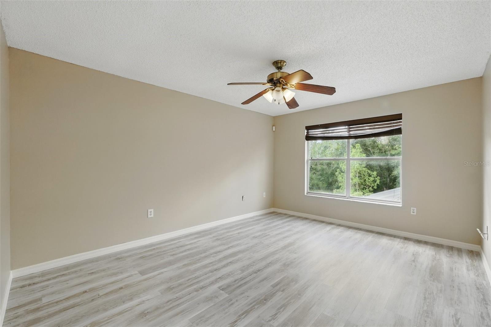 Image 20 of 45 For 2523 Jasmine Trace Drive
