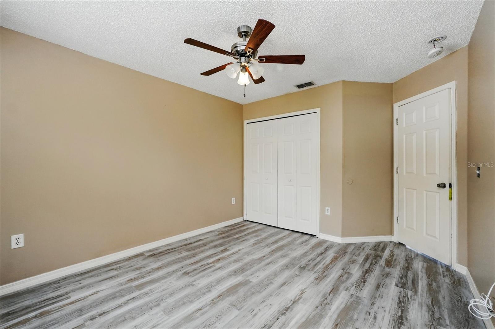 Image 33 of 45 For 2523 Jasmine Trace Drive
