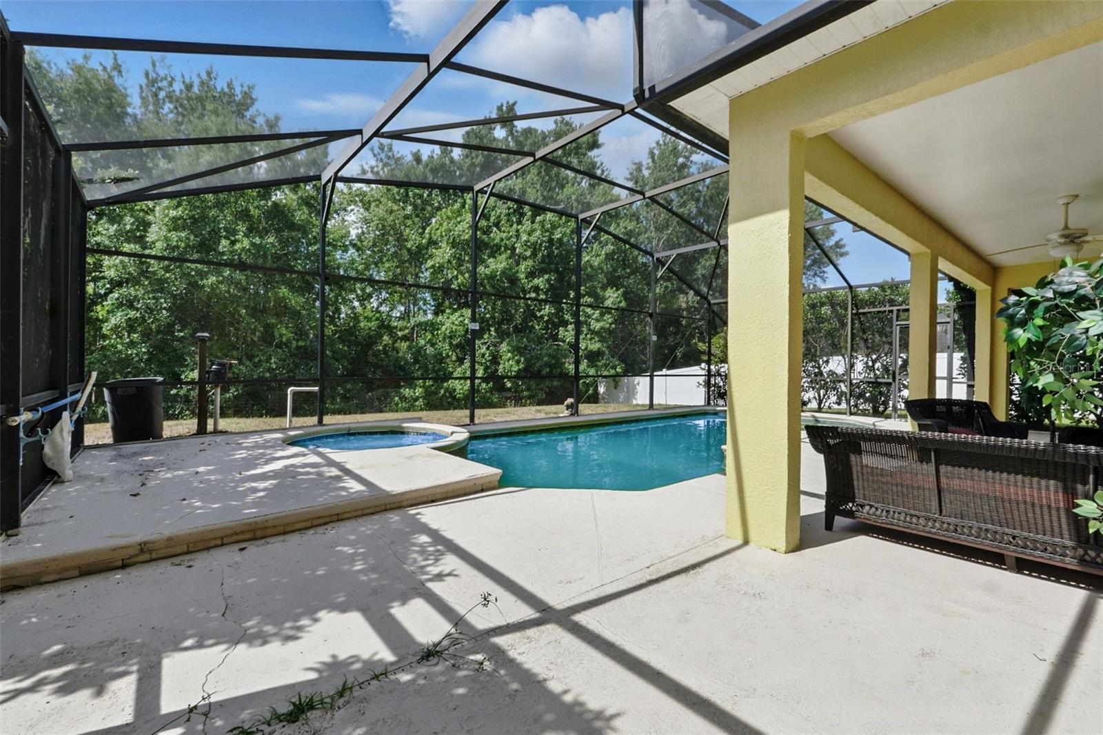 Image 40 of 45 For 2523 Jasmine Trace Drive