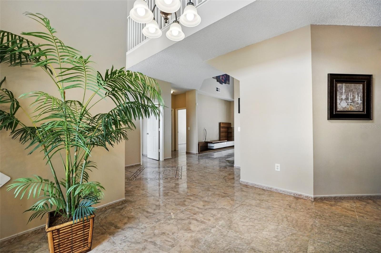 Image 7 of 45 For 2523 Jasmine Trace Drive